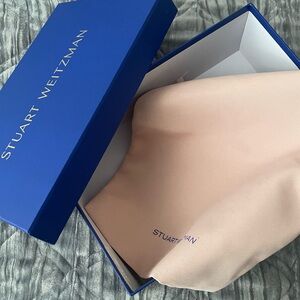 👠 Stuart Weitzman shoe box + dustbag